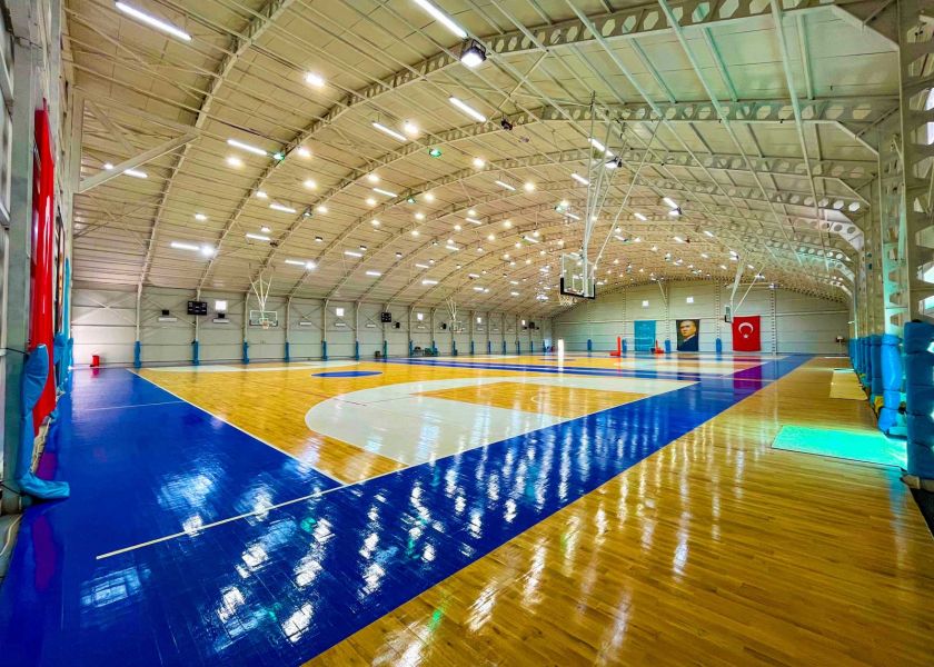 Kapalı Spor Salonu 